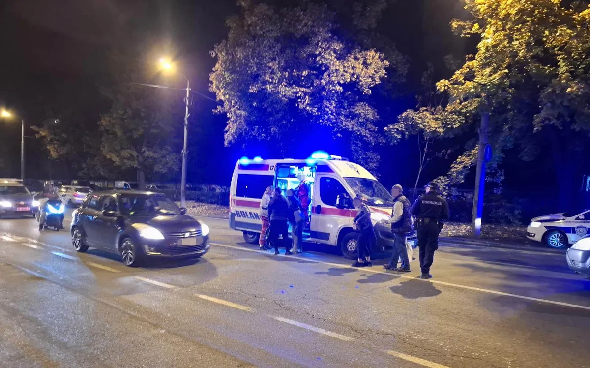 Biciklista teško povređen u saobraćajnoj nezgodi u Beogradu: Hitno prevezen u Urgentni centar