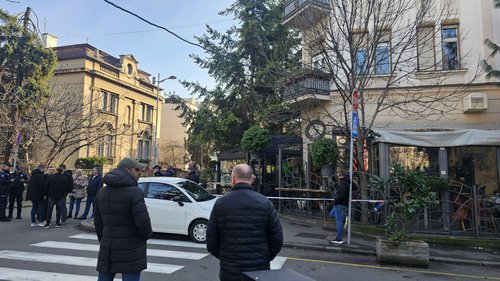 pucnjava na vracaru Pucnjava se dogodila u Novopazarskoj ulici na Vračaru