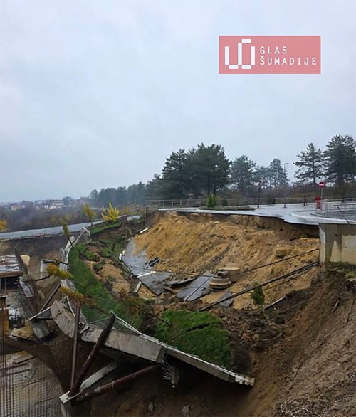 Kragujevac road collapsed, retaining wall collapsed