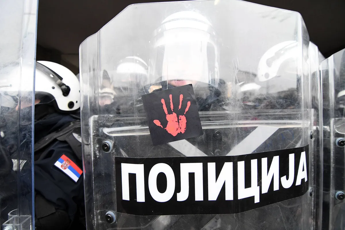 Ko će sve nositi značku i pištolj: Da li MUP novim Zakonom menja proceduru za zaposlenje?