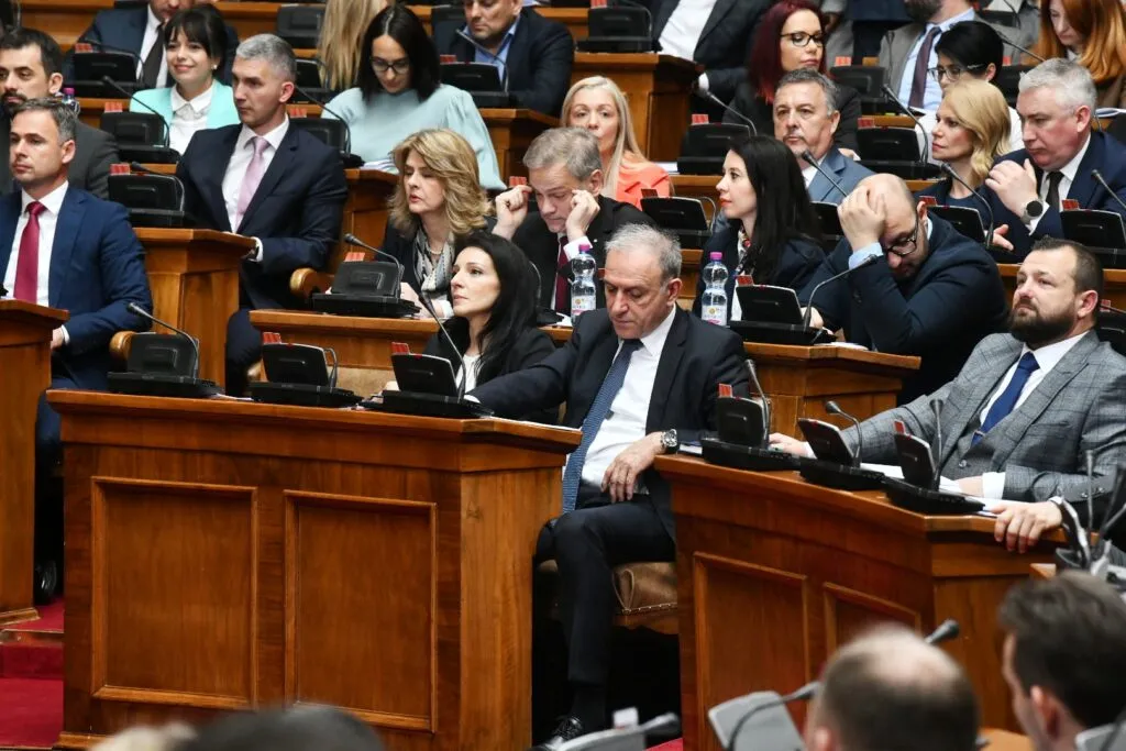 Ponoš: Odgovaraćete za upotrebu zvučnog topa, Jovanov: Oni lažu i vređaju