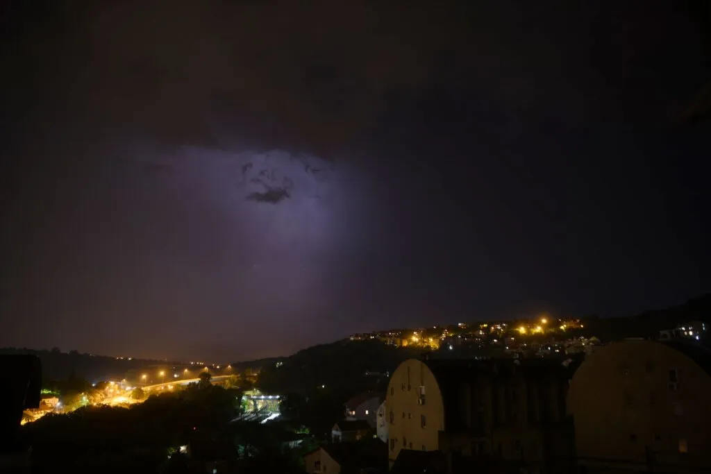 Pokret Bravo: Deo centra u Novom Sadu ostao bez struje tokom prve večeri Džez festivala