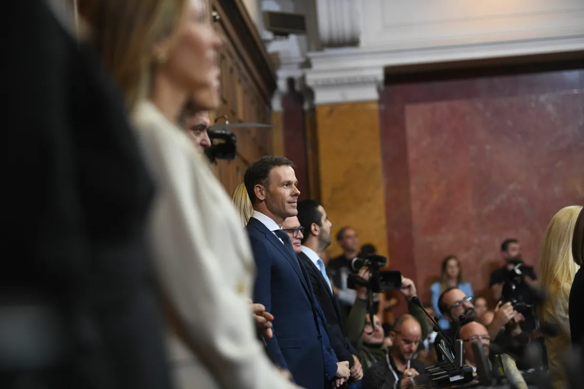 Funkcioneri SNS u 160 poseta širom Srbije za četiri i po meseca