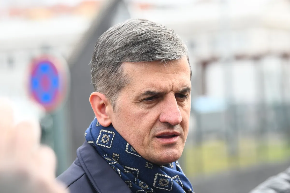 "Deluje kao da je namera da se ućutkaju oni koji javno govore o sprezi kriminala i vlasti": Komora preti advokatima kaznama, da li se ograničava sloboda izražavanja?