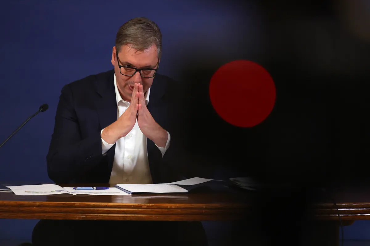 Četiri - pet tački sporenja u pregovorima o NIS-u: Vučić kaže da veruje da su i Rusi i Mađari spremni na kompromis