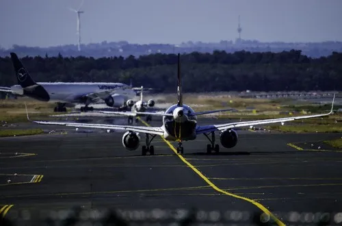 Nova drama na nebu iznad Evrope: Avion na letu iz Frankfurta za Delhi poslao signal za moguću otmicu, hitno preusmeren na drugi aerodrom