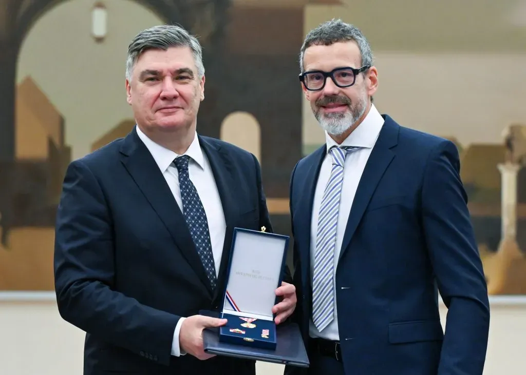 Milanović odlikovao dirigenta Aleksandra Markovića iz Beograda