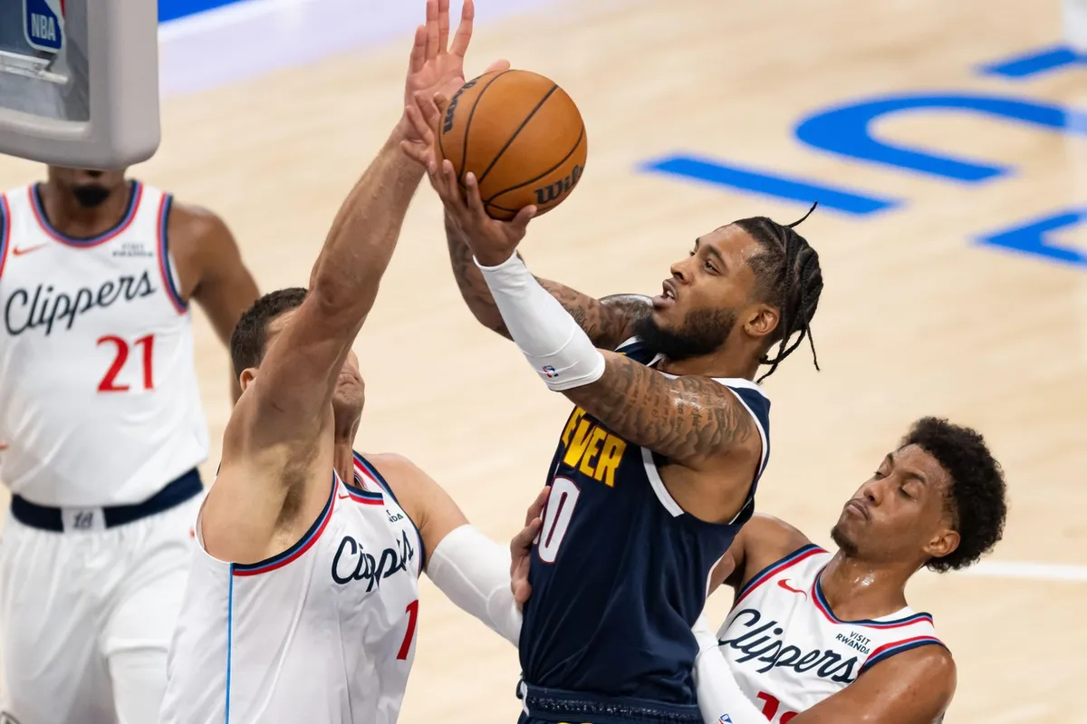 Izvadili mu rebro koje je poneo kući i zamalo završio karijeru: Sada sa Jokićem napada NBA titulu
