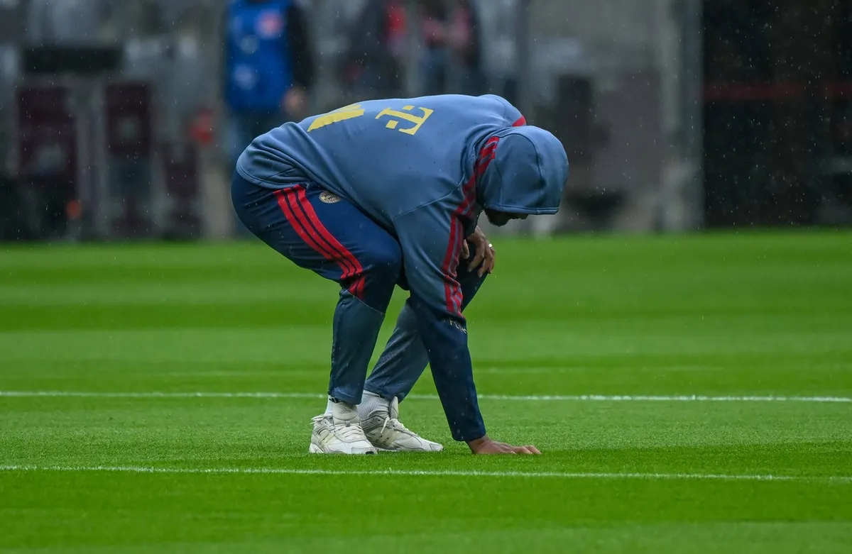 Trpi velike bolove, teško se kreće uz stepenice: Šok vesti iz tabora Bajerna pred spektakl s Arsenalom