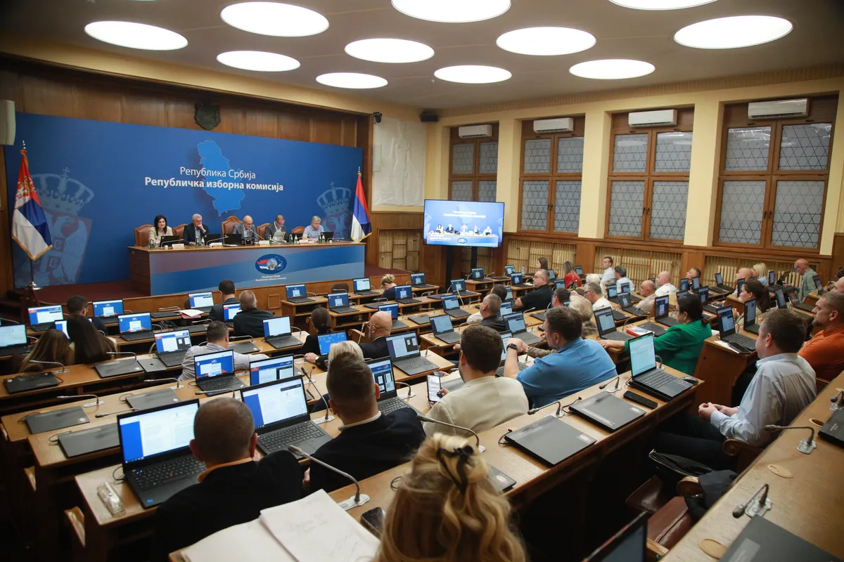 Fantomske liste kao skriveni adut SNS-a: BIRN otkriva ko stoji iza njih i kako mogu da utiču na izborni rezultat