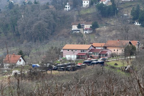 Beograd, Ritopek 07.02.2021. Zandarmerija i policijske snage pretrazuju kucu Veljko Belivuk, Velja Nevolja u Ritopeku Foto: Nemanja Jovanović/Nova.rs