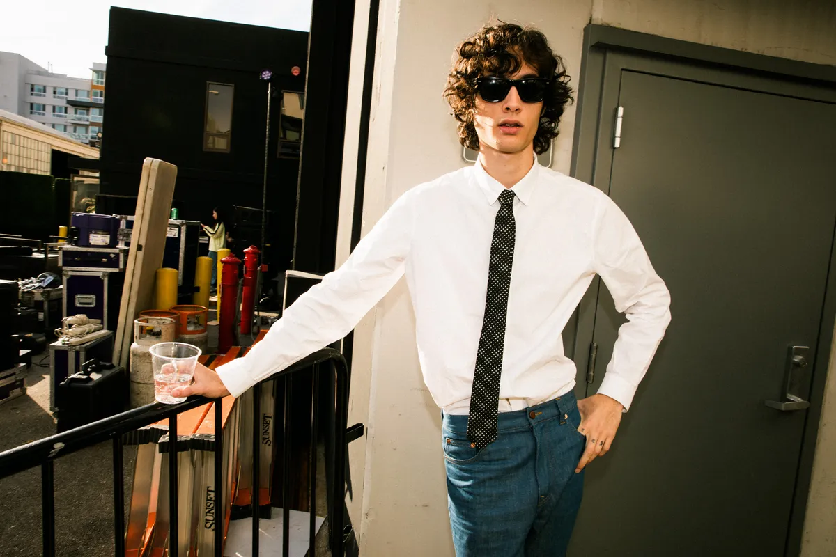 Najtraženiji novi artist današnjice: sombr predstavlja novu pesmu Kép