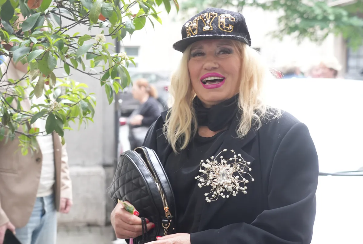 Voditelj video Nadu Topčagić bez šminke, pa joj tražio da mu skuva kafu: "Nisam prepoznavao narodnjačku scenu, mislio sam da je kafe kuvarica"