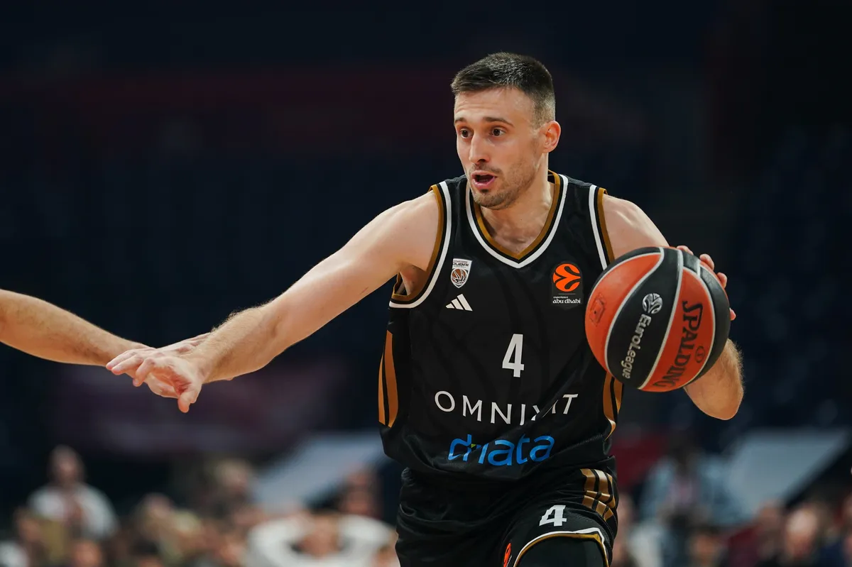 Avramović neće igrati u Evroligi: Došao kod Đorđevića i napustio Dubai