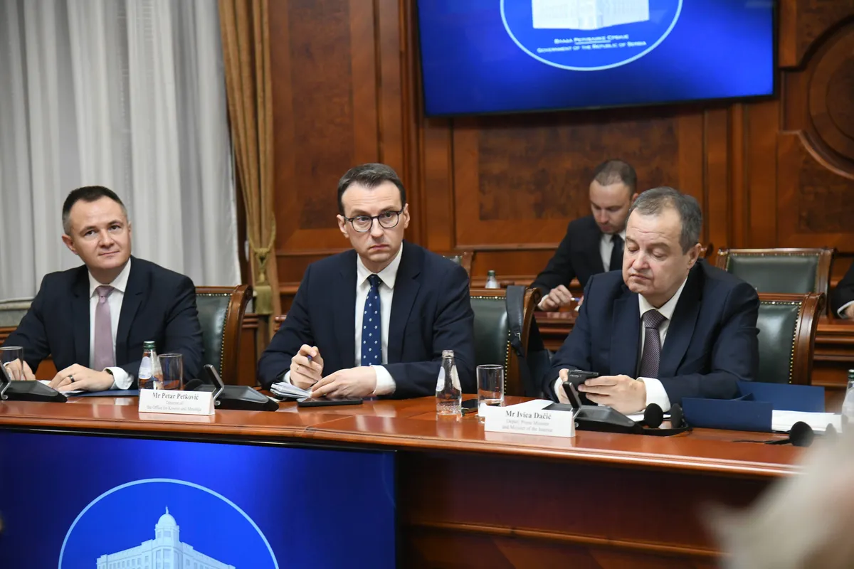 Petković (Kancelarija za KiM): Priština poiltizuje pitanje nestalih