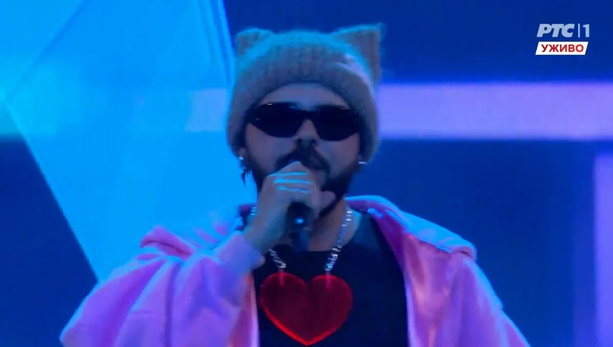 Akilas nastupio na PZE: Predstavnik Grčke na Evroviziji i jedan od favorita oduševio publiku, pa se obratio na srpskom Kép