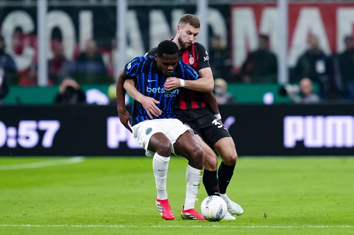 Milan pobedio Inter, sada je sve otvoreno u Seriji A Kép