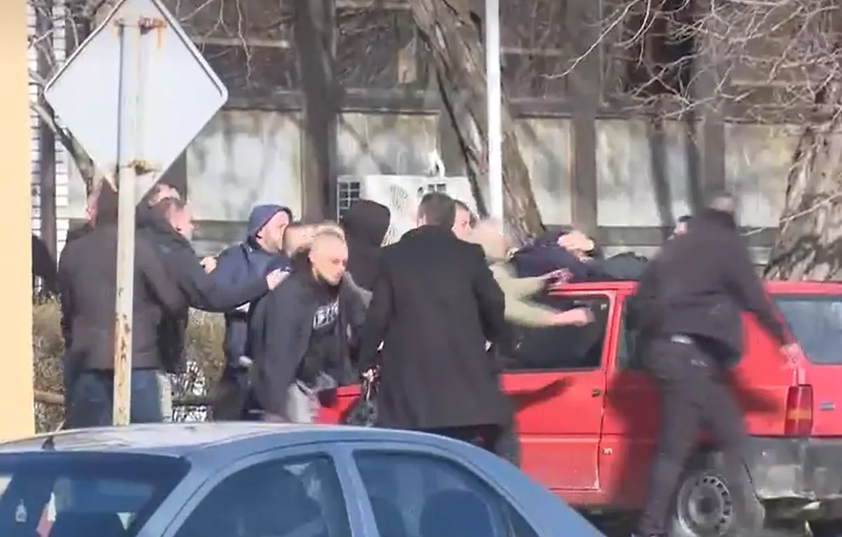 Kad zastrašivanja, pretnje, prebijanje i krađu glasova proguta medijski mrak: Kako bi izgledali izbori u Srbiji bez slobodnih medija