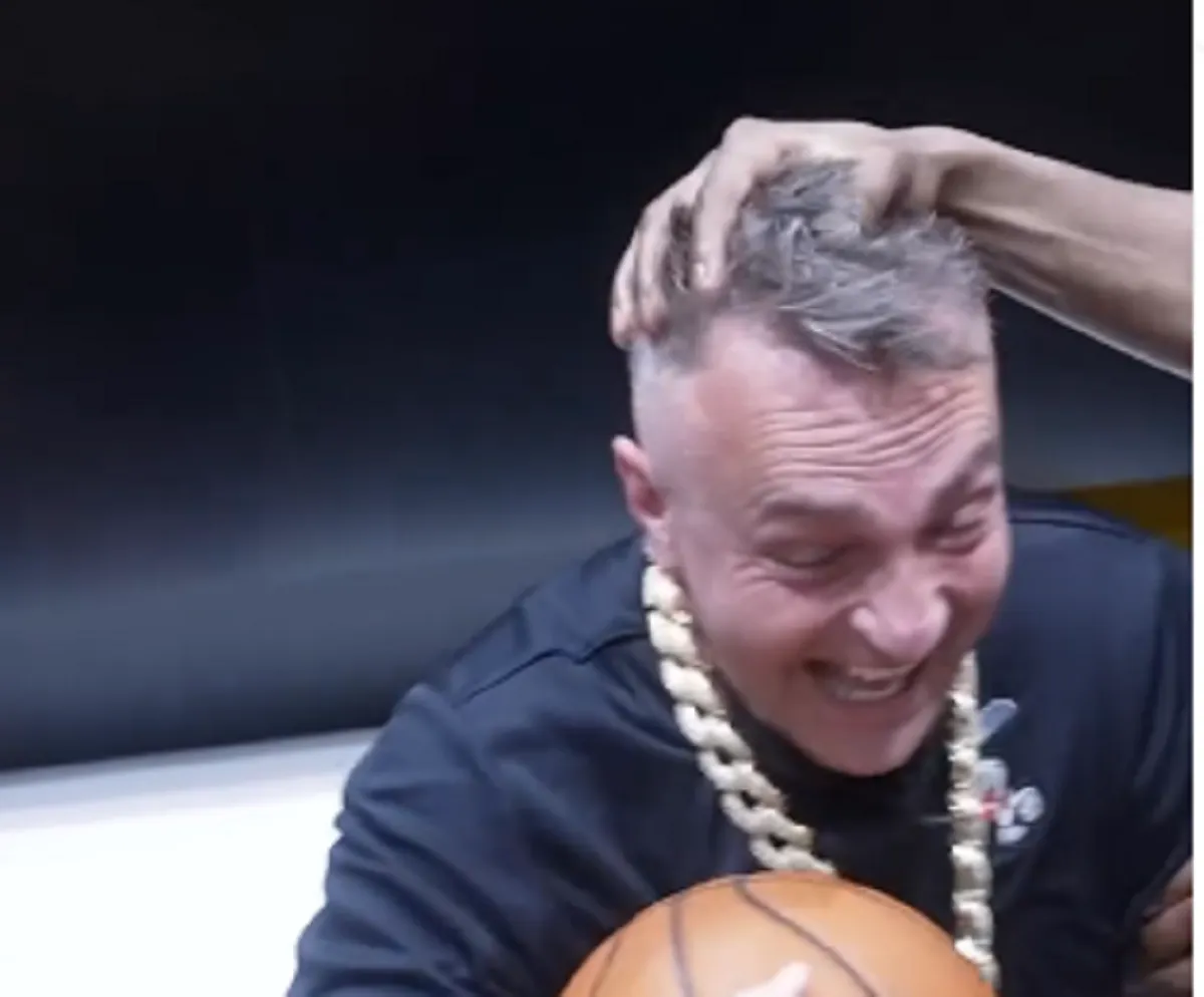 VIDEO Kakva fešta za srpskog trenera u NBA: Rajakovića iznenada opkolili, a onda iznenadili zbog jubileja koji retko ko može da doživi