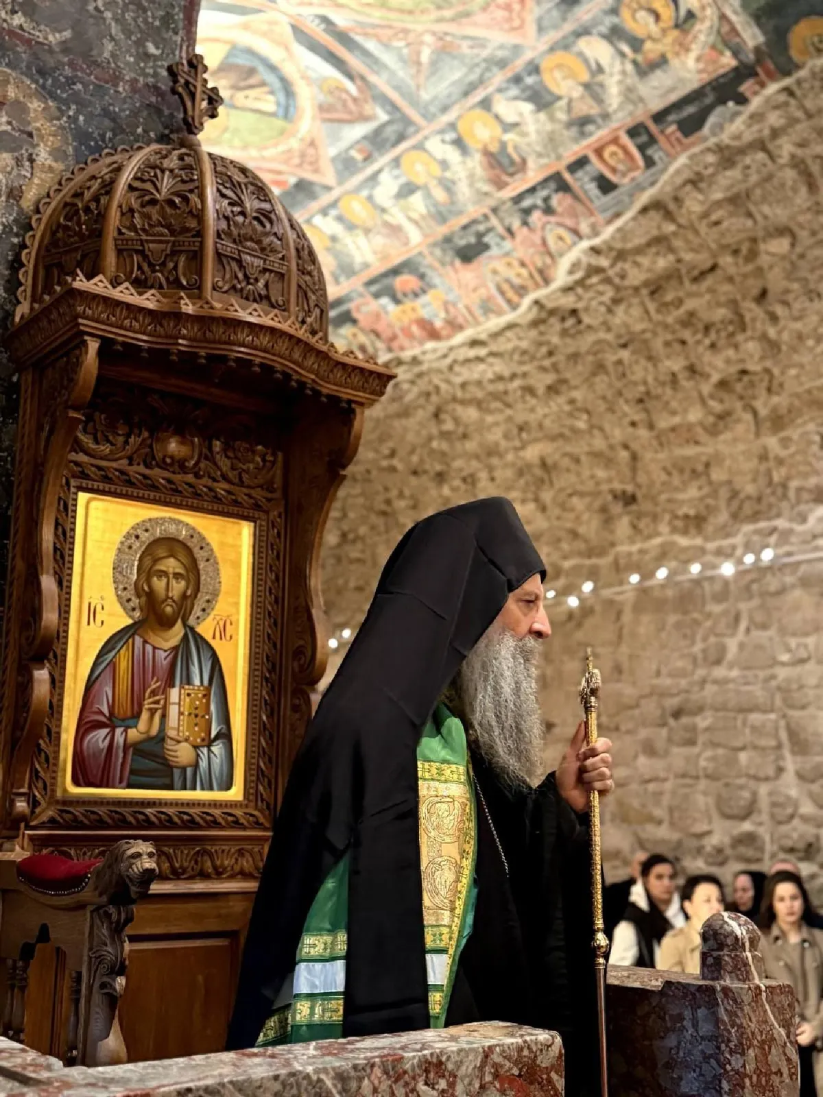 Patrijarh Porfirije služio u Pećkoj Patrijaršiji, na Uskrs će ponovo, potom u Visokim Dečanima