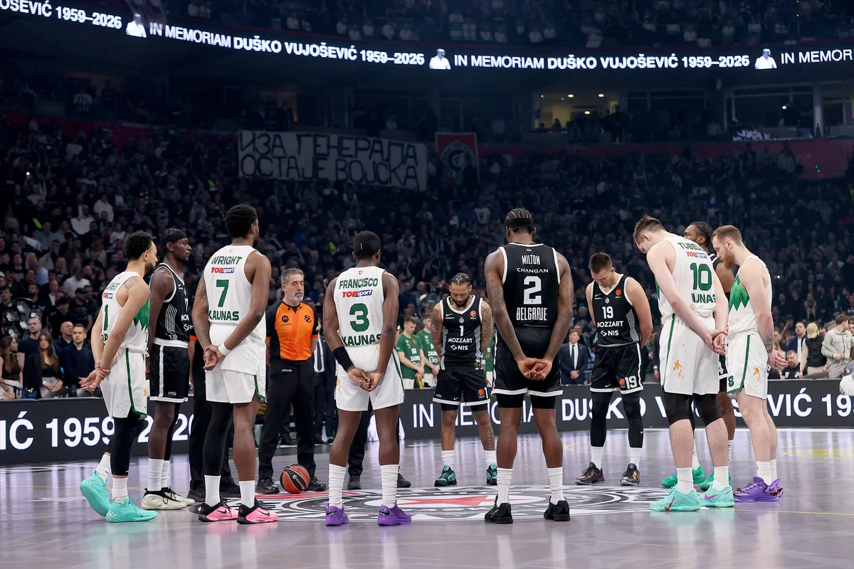 Tuga kakva se ne pamti u Areni: Ovako se Partizan oprostio od Vujoševića, navijači plakali VIDEO