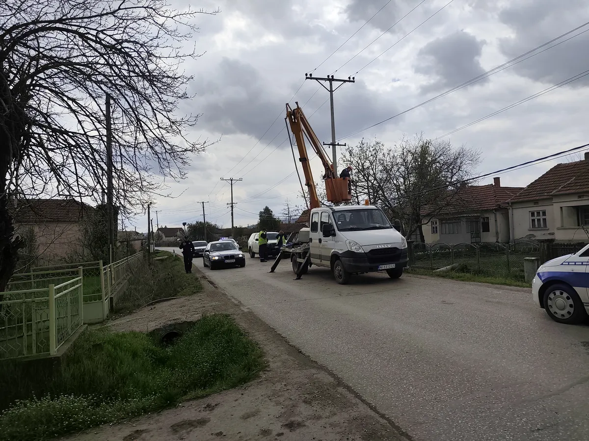 Tuga u Gornjem Krčinu nakon smrti osamnaestogodišnjakinje: Roditelji su samo nju imali, kako da je prežale