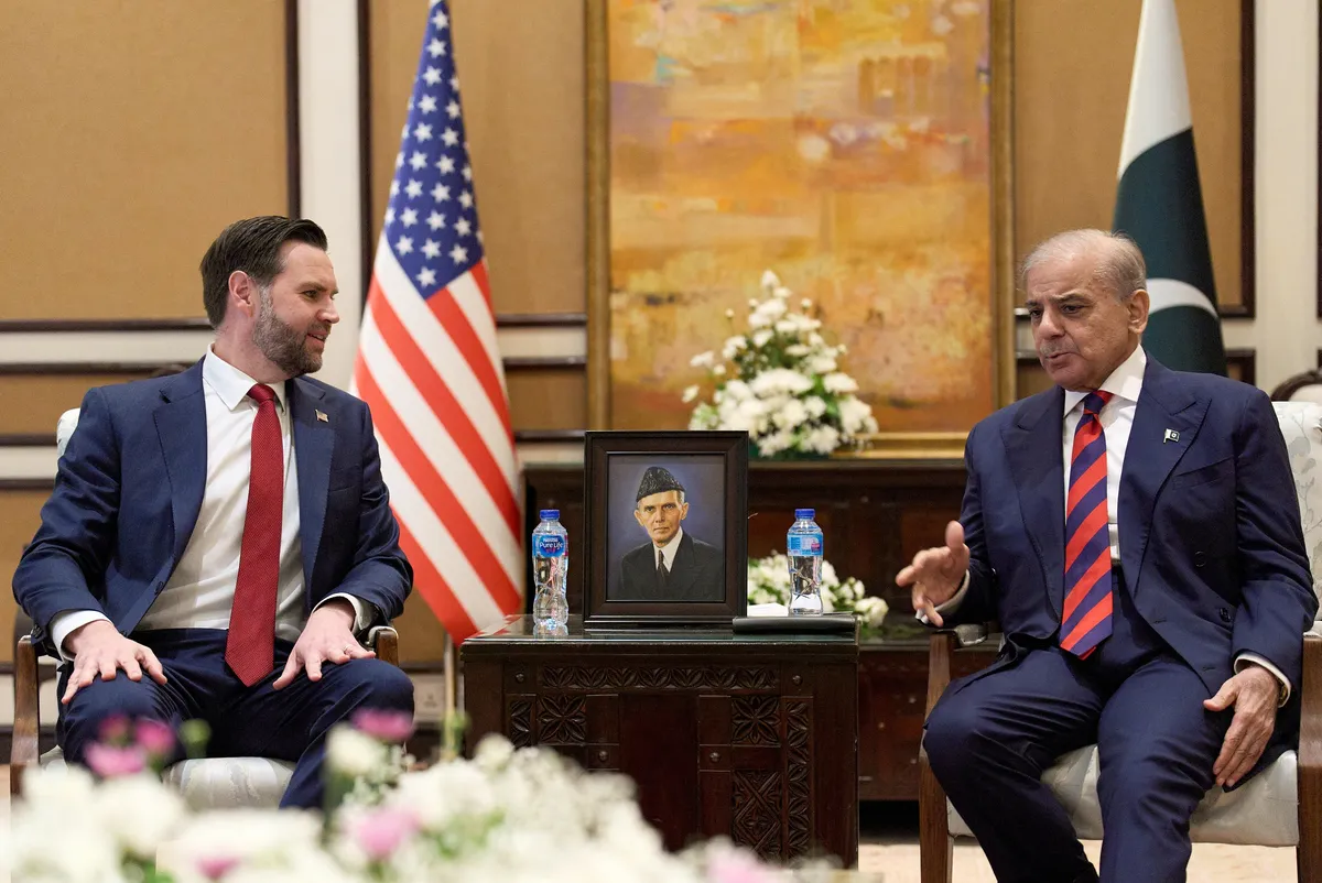 Prva runda pregovora SAD i Irana u Pakistanu završena: Ormuski moreuz i dalje među glavnim spornim tačkama