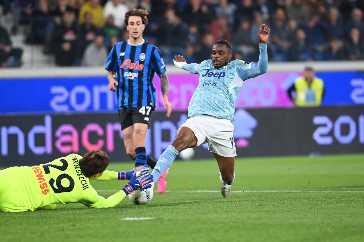 Kostiću žuti karton, Juventusu tri boda