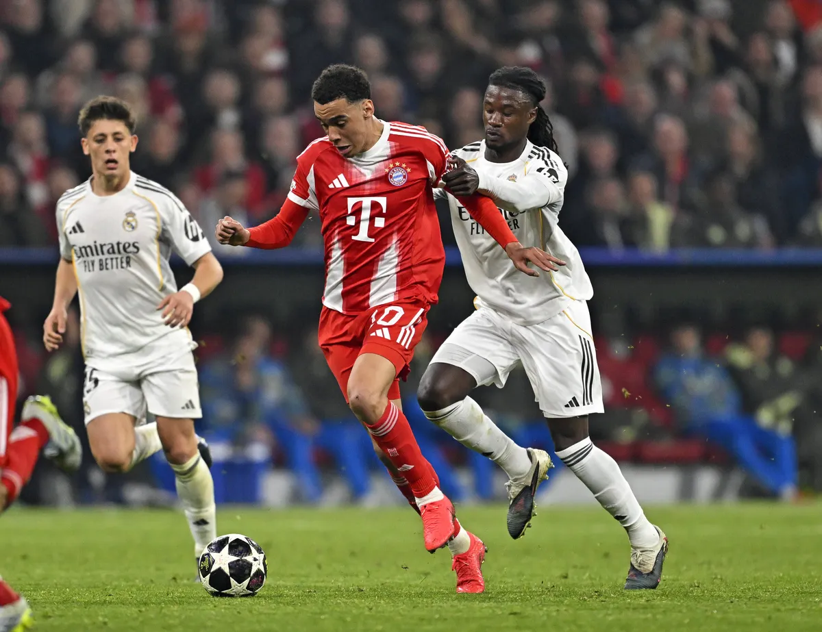 VIDEO Bizarna situacija odlučila derbi u Ligi šampiona: Realove zvezde besnele zbog Vinčića, isključenje izazvalo haos