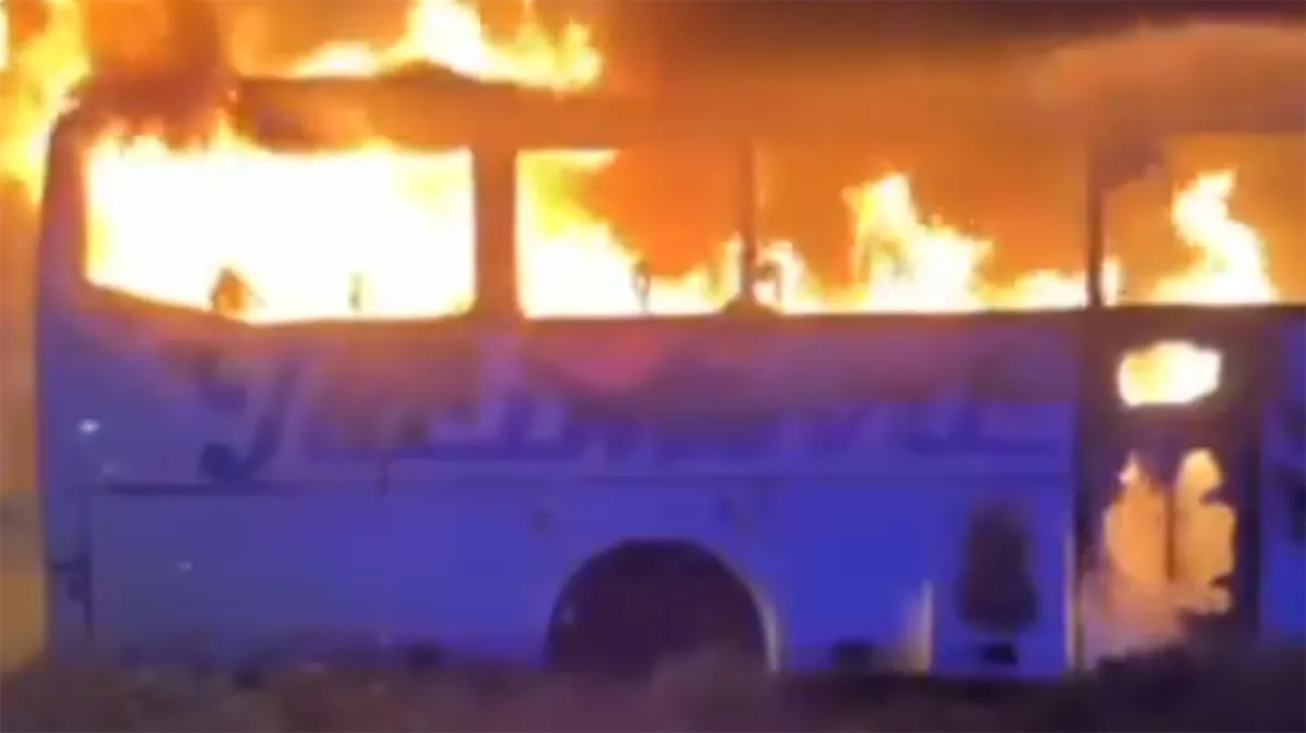 Autoprevoznik Jaćimović o paljenju vozila: Autobus mi je uništen, a štetu nema ko da plati jer niko neće da me kasko osigura