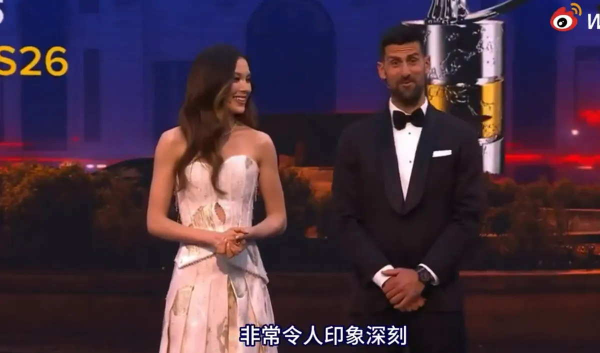 VIDEO Ovo je svima premaklo: Smejala se Novaku u lice, evo šta je uradio što je zabavilo Kineskinju koju prozivaju Amerikanci