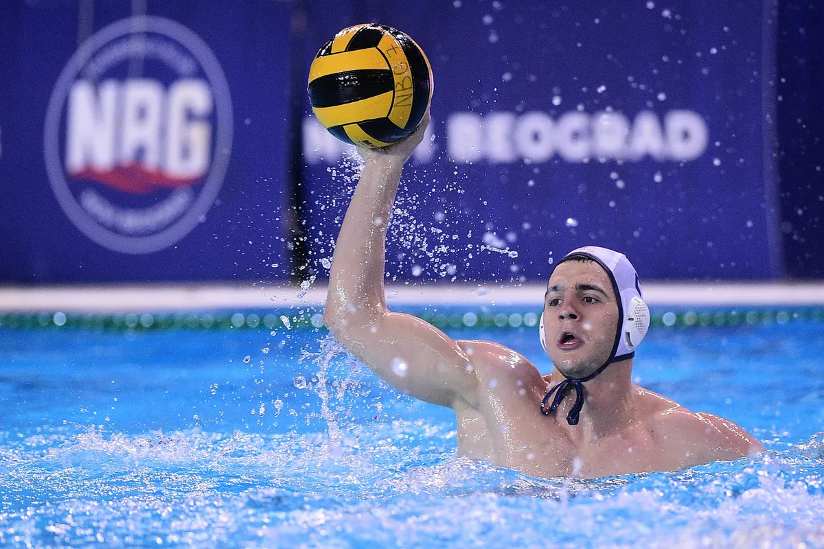 Novi Beograd pao u drami, Olimpijakos bliži Fajnal-foru Lige šampiona