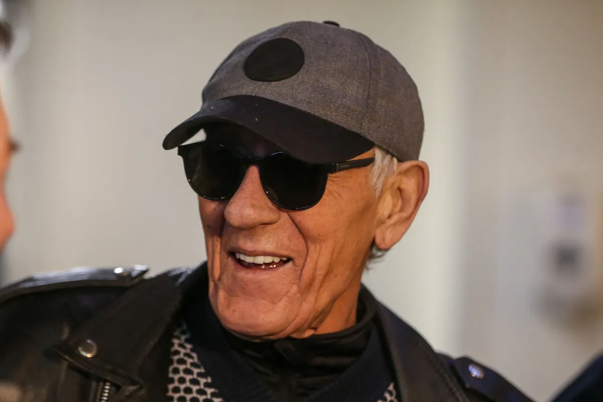 "Mešali su me sa Rodom Stjuartom, a u Kanu sam završio usred tuče": Ispovest Peđe D' Boja o ludim godinama, Ibici i Indiji