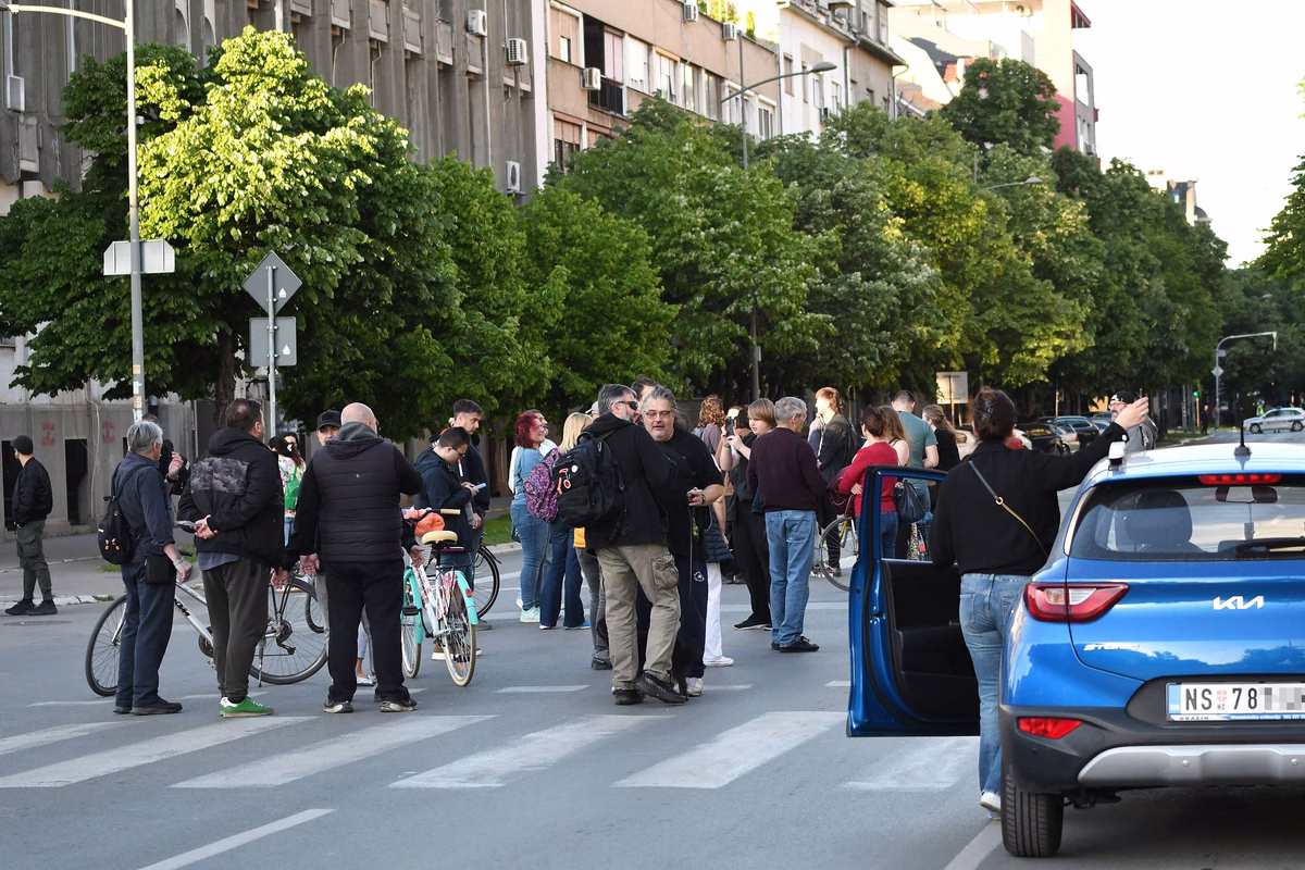 1777050370_Novi_Sad_protest_17_d.format-avif.width-1200.avif