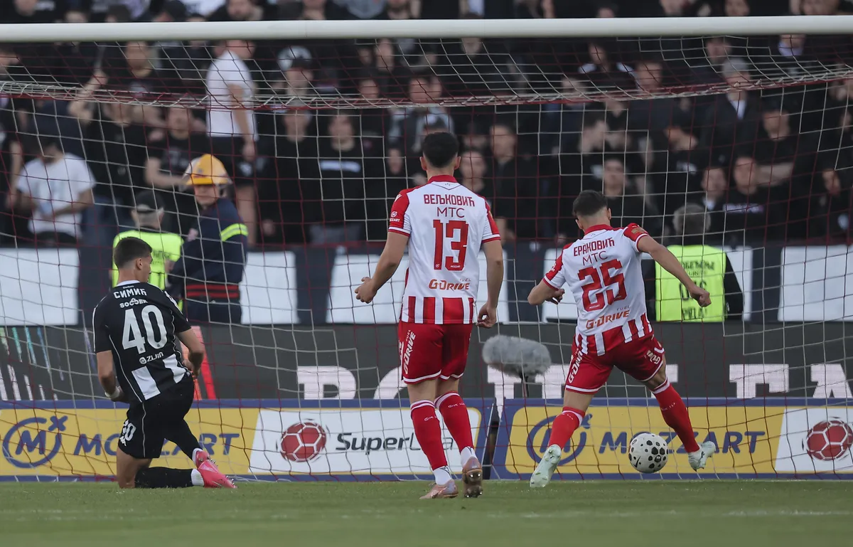 Crvena zvezda razbila Partizan za titulu šampiona Srbije - o spektakularnoj igri Avdića dugo će se pričati