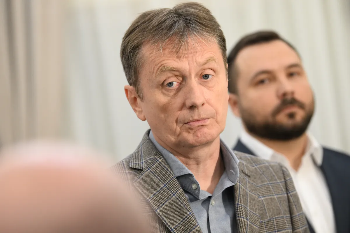 Prvo ti nude usluge, pa kada odbiješ prete: Glišićev čovek rekao Luki da će ga neko iseći ako ne prestane da se 'mangupira', tužilaštvo ćuti