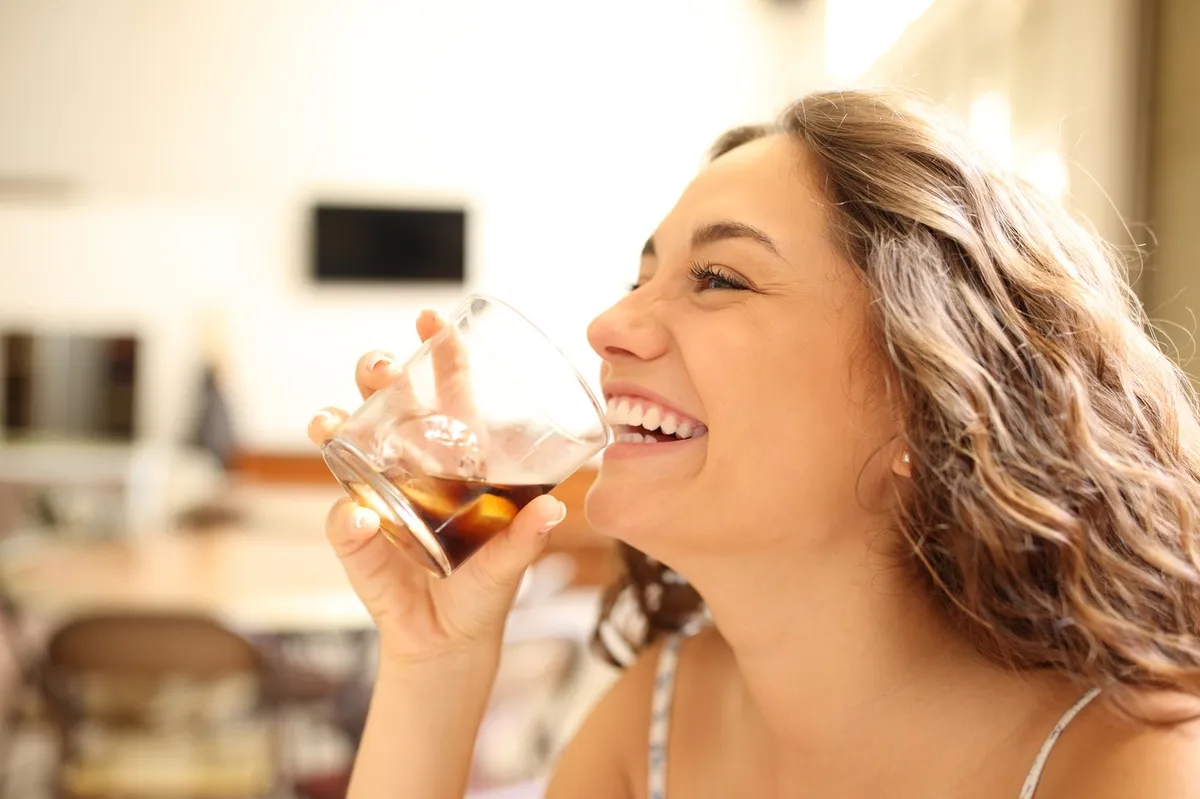 Kardiohirurg upozorava: Mnogi piju ovo svaki dan, a lekari ga zovu „tečna smrt“ – i nije alkohol