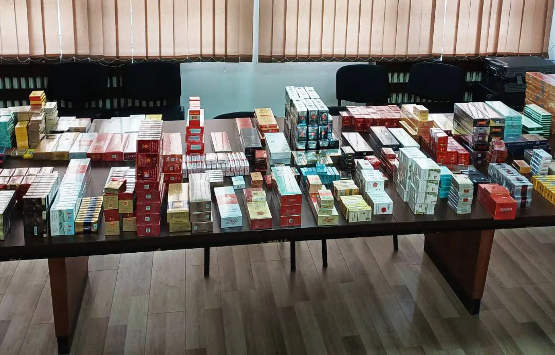 Kineski državljanin uhapšen zbog nedozvoljene trgovine, policija mu zaplenila 2.392 paklice cigareta kineskog porekla