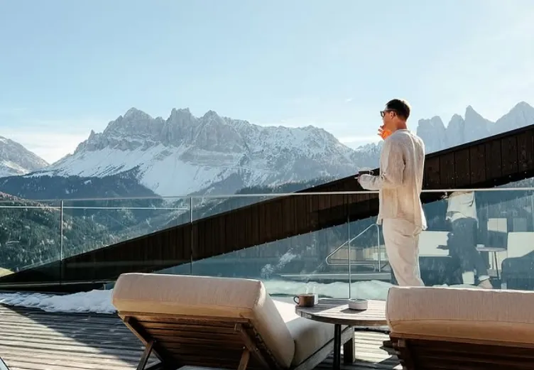 VIDEO Zavirite u luksuznu vilu Nojera od osam miliona evra: Ima pogled od kog zastaje dah, a on i te kako zna da uživa