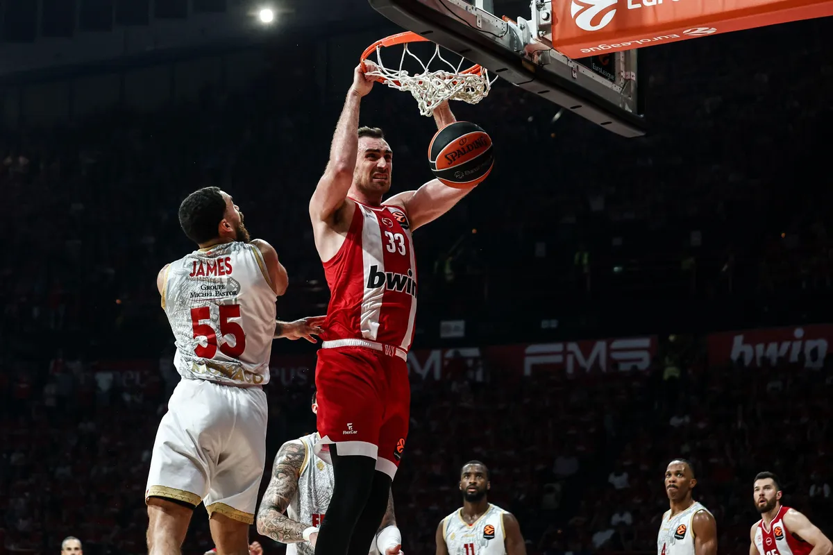 Milutinov najbolji u plej-ofu Evrolige, Srbin osvojio MVP priznanje