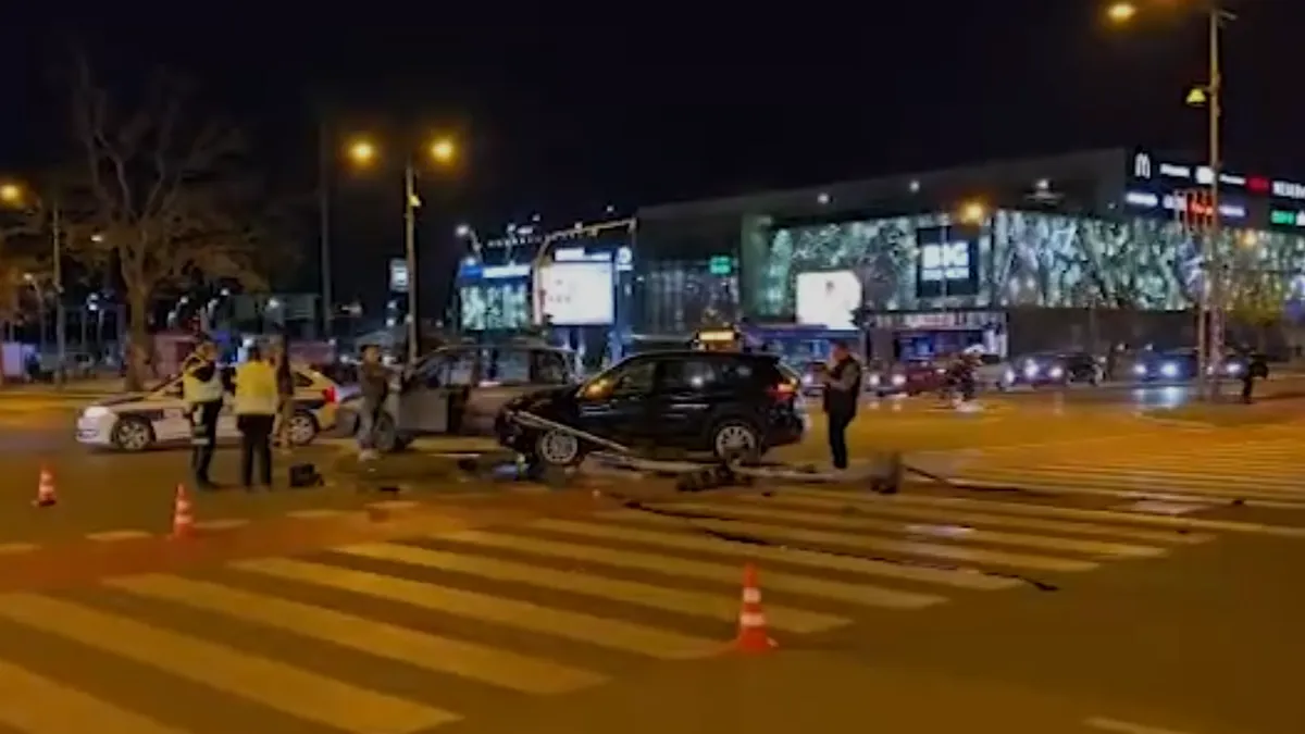 Tuga u Novom Sadu: Preminuo mladić na kog je sinoć pao semafor