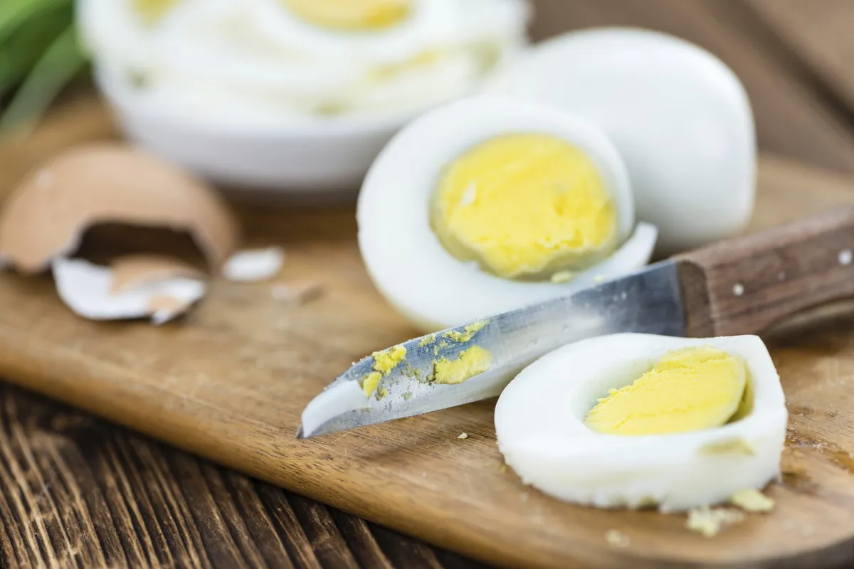 Vidite zelenu ivicu na kuvanom jajetu? Evo šta to znači