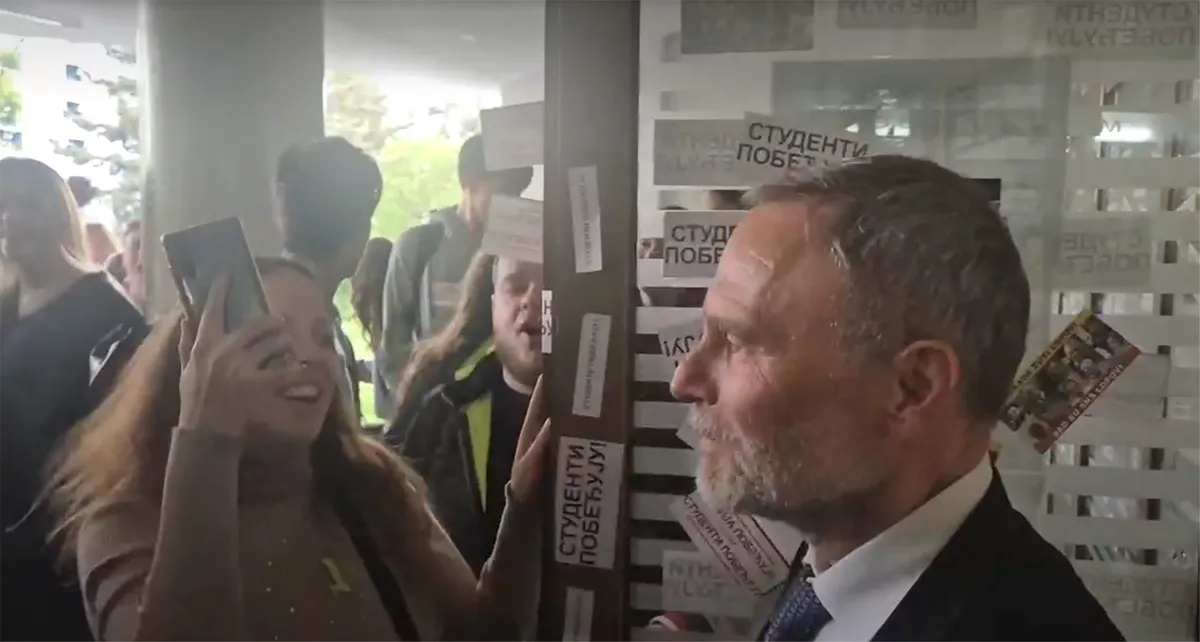Direktoru Jovine gimnazije Radivoju P. Stojkoviću pozlilo, odvezla ga Hitna pomoć