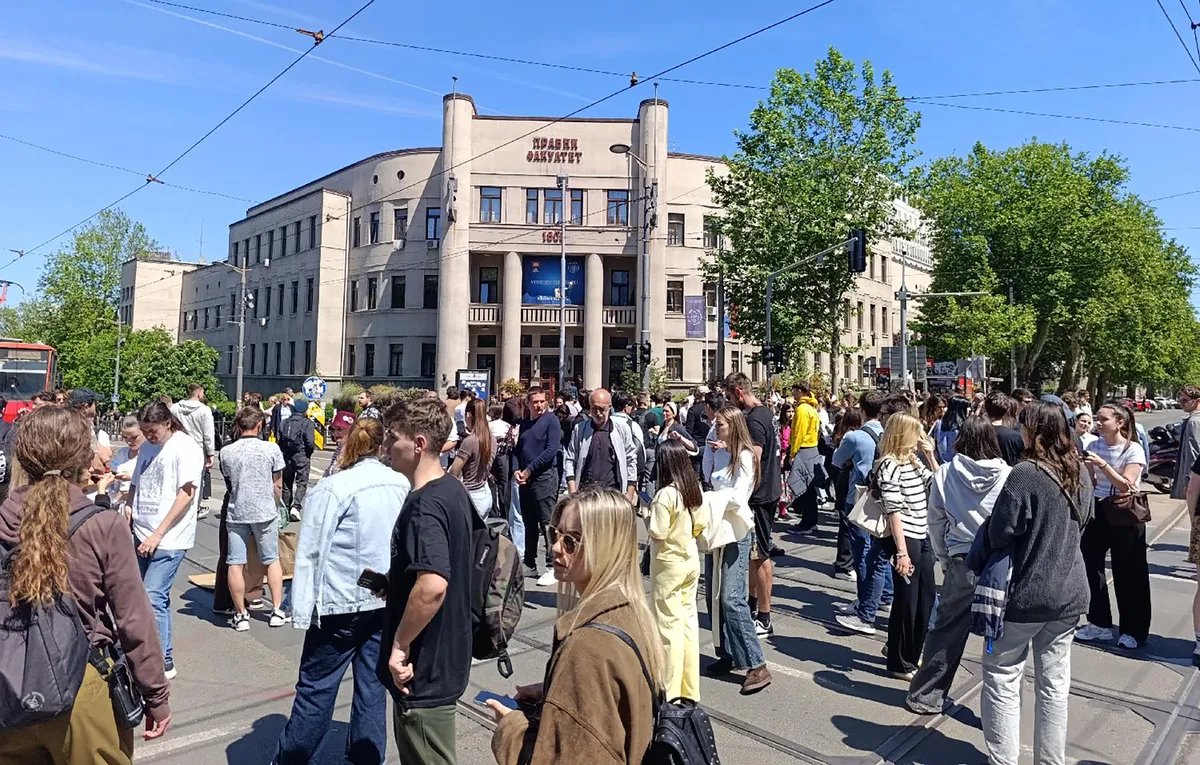 Studenti Prvnog fakulteta optužili Omladinu Novog DSS da snima plenume i šalje snimke režimskim medijima: Stigla je i njihova reakcija