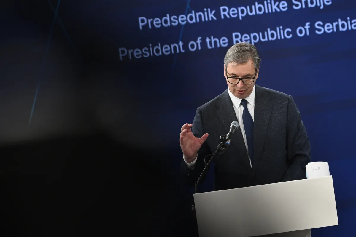 Vučić najavio da pokreće "portal za prijavu bahatih funkcionera"