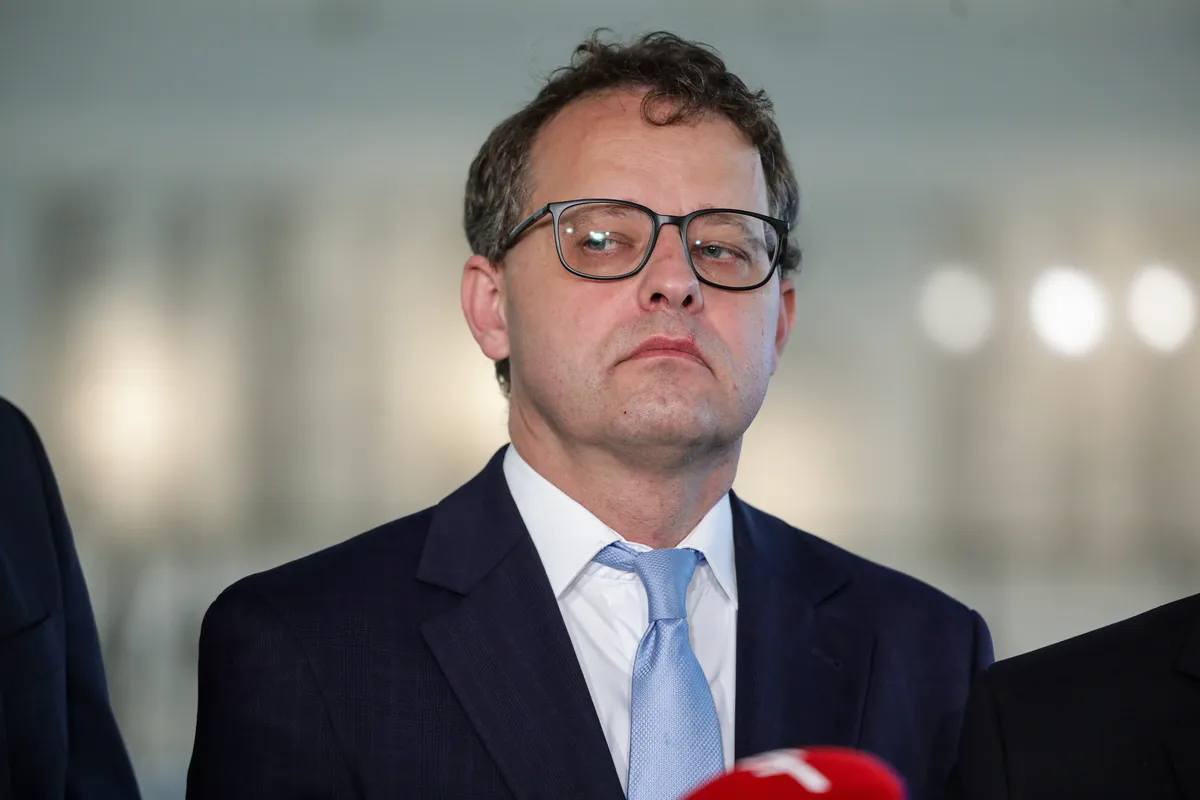 Odbegli poljski političar traži poništenje Evropskog naloga za hapšenje: Njegov advokat kaže da više nije u EU, a sumnja se da je u Srbiji