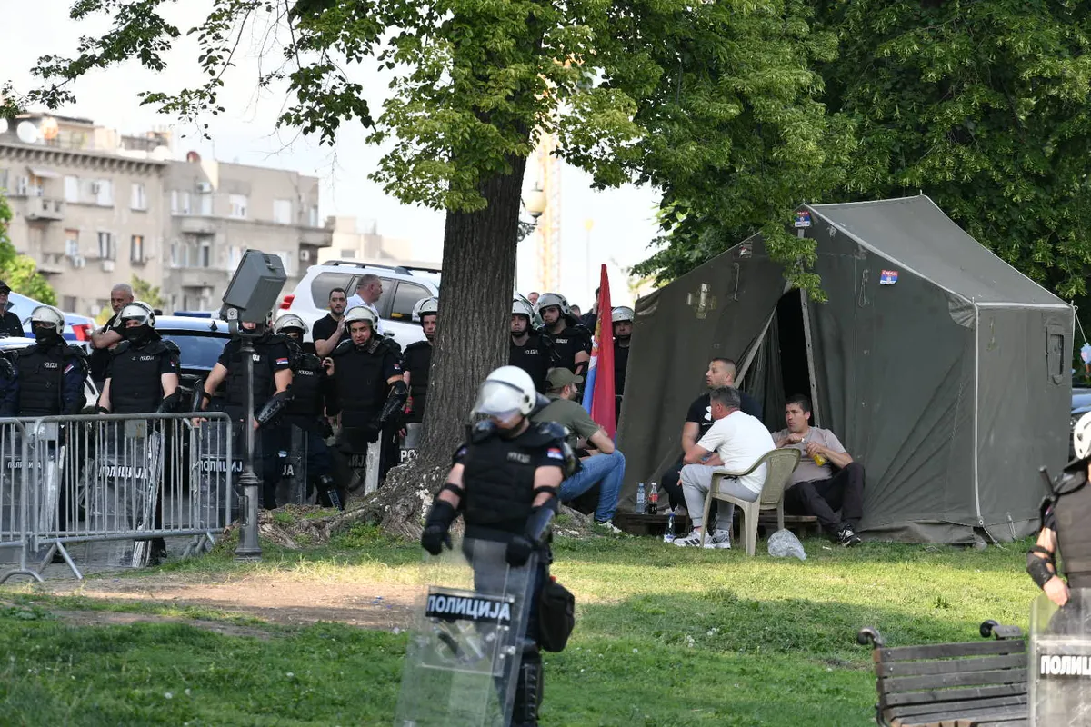 Ko plaća Ćacilend i u kom izveštaju o finansiranju političkih aktivnosti građani Srbije mogu da vide taj trošak?