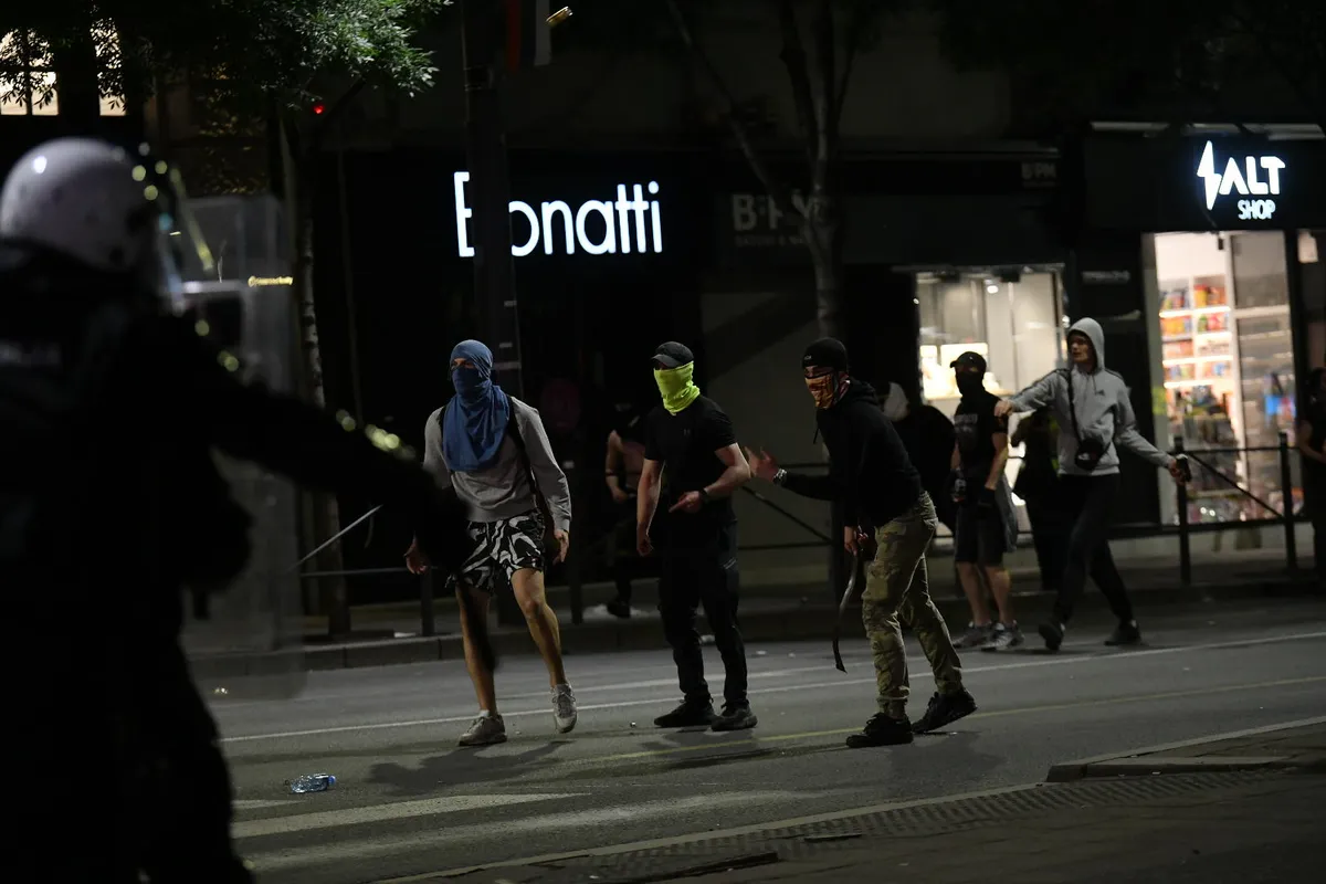 Prelević: Policija znala odakle su ubačeni ljudi, maskirana grupa izašla iz Resavske i nema nikakve veze sa protestom