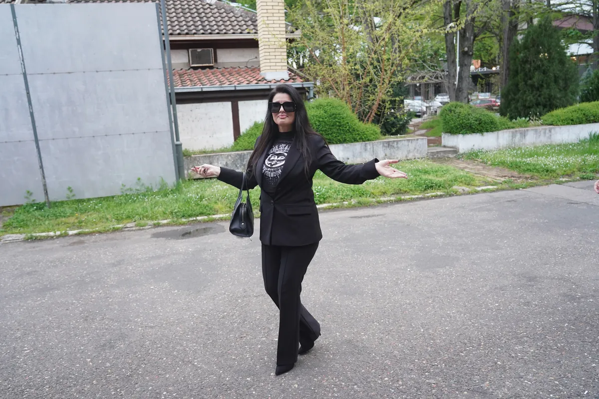 "Brala sam šljive kao sezonski radnik": Naša popularna pevačica je ovako živela pre estrade
