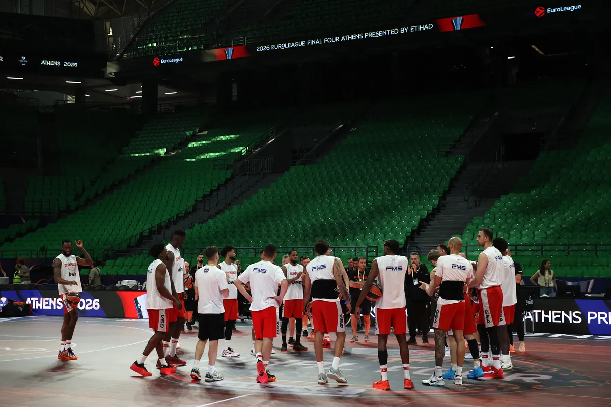 FOTO Ovo još niste videli: Panatinaikos dezinfikuje dvoranu posle Fajnal-fore Evrolige i Olimpijakosove titule